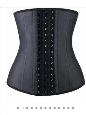 YIANNA Waist Cinched worn a handful of times/ not needed-weightloss surgery🙌🏽